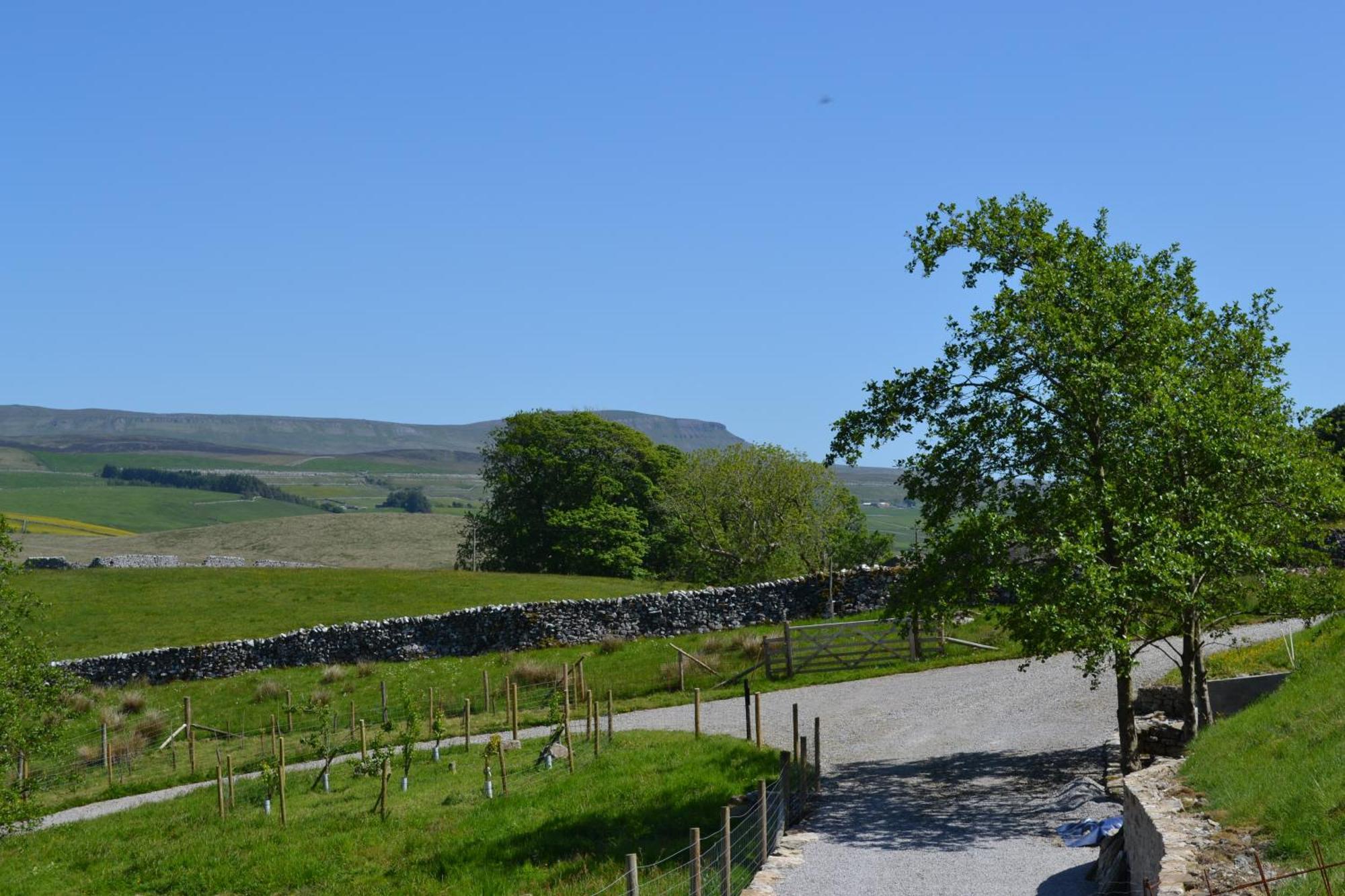 The Warren Lodge Cabin At Ashes Farm, Near Settle Exterior foto